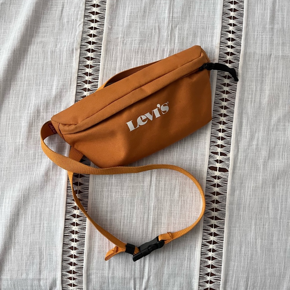 Mustard Levi’s Fanny pack